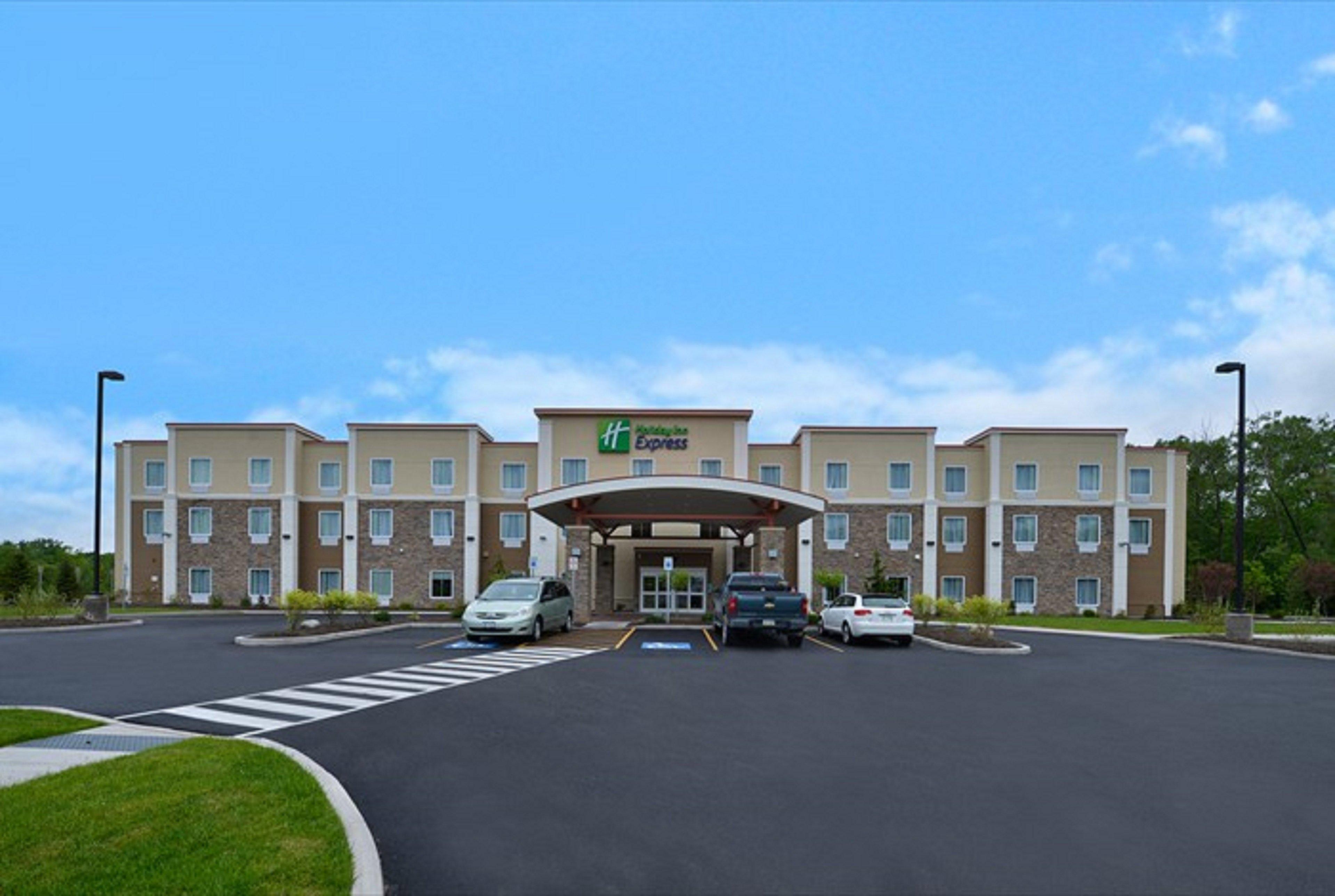 Holiday Inn Express Canandaigua - Finger Lakes Exterior photo